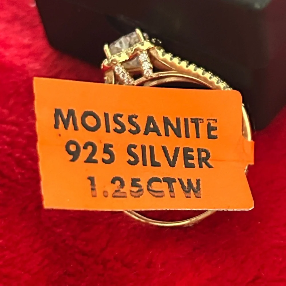 Luxury Moissanite Diamond Gold‎ Heart Ring size 9